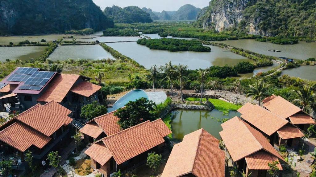 Cabalina Grove – Ha Long Bay